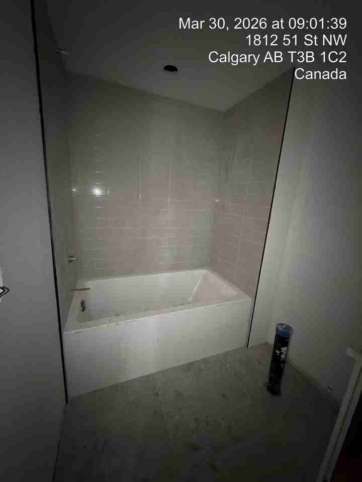 1812-B 51 Street NW - Photo 4 of 5