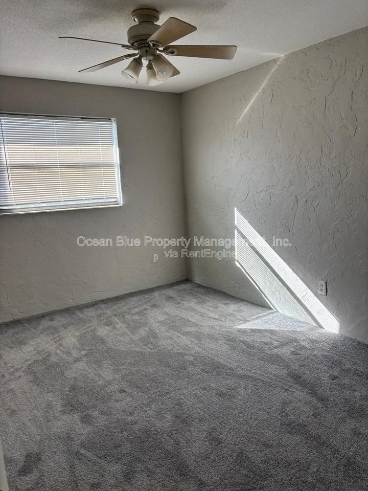 1942 Passaic Ave #8 - Photo 6 of 8