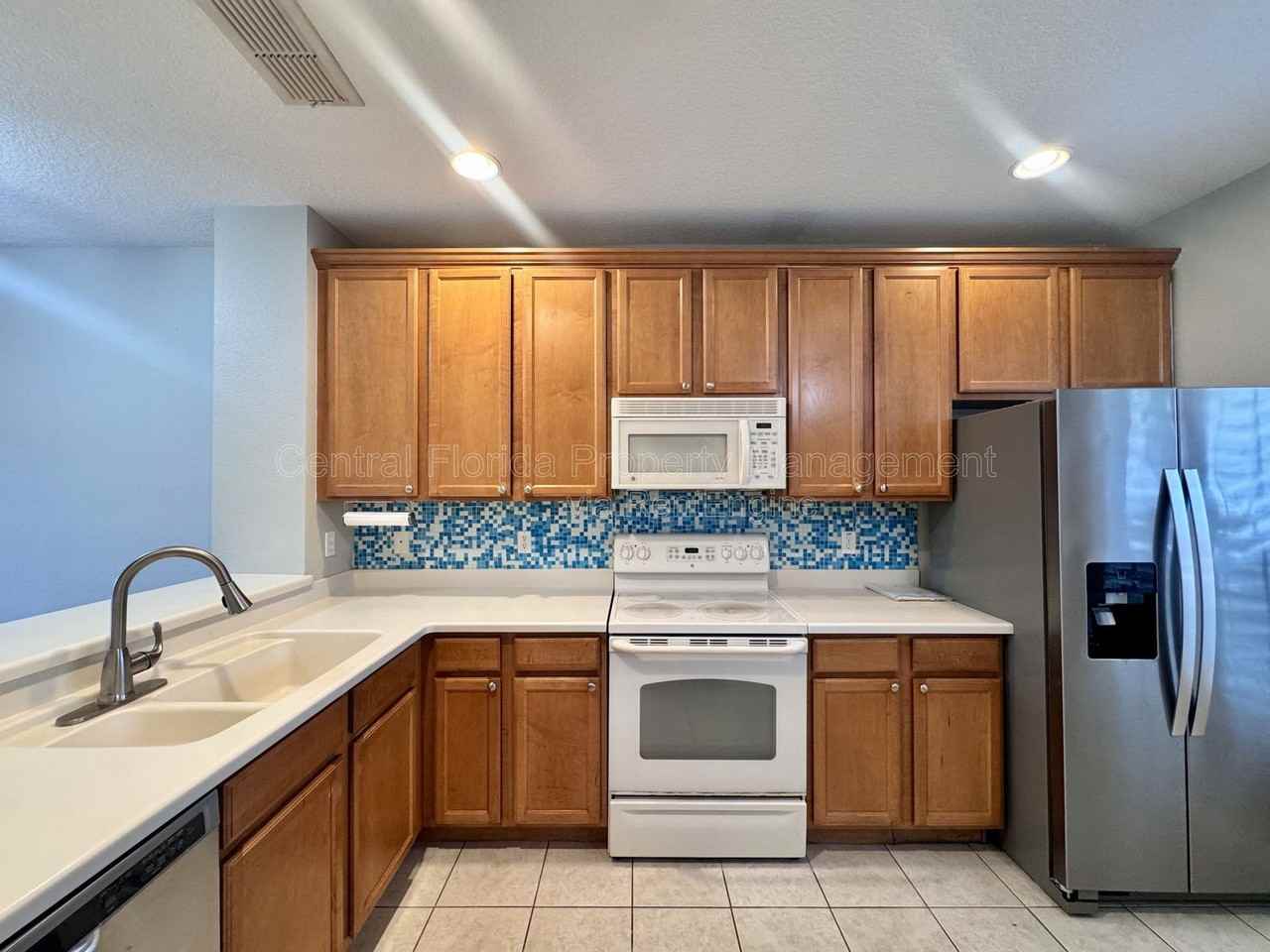 3411 Wilshire Way Rd #24 - Photo 4 of 20