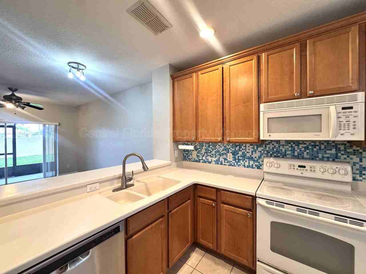 3411 Wilshire Way Rd #24 - Photo 5 of 20