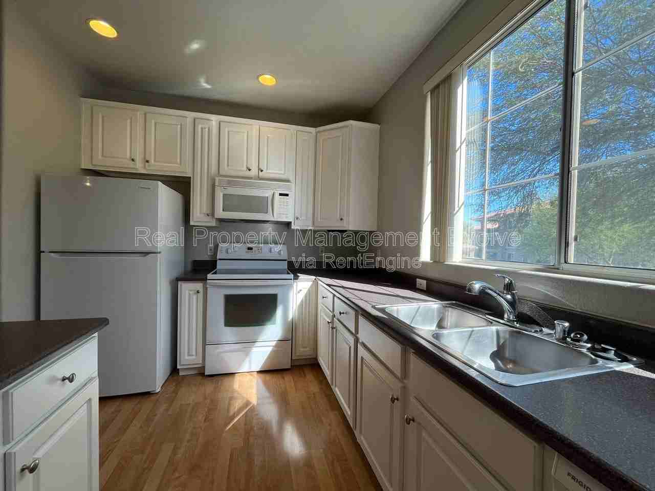 4455 E Paradise Village Pkwy S #1021 - Photo 7 of 19