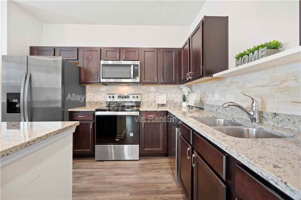 6448 Mountain Home Way Se - Photo 3 of 39