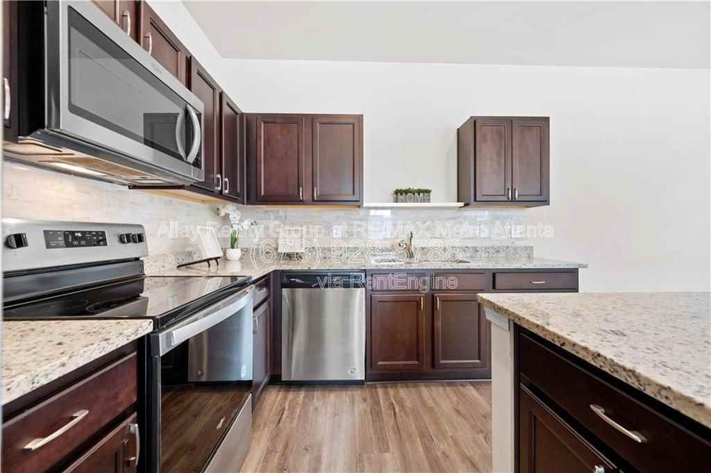 6448 Mountain Home Way Se - Photo 4 of 39