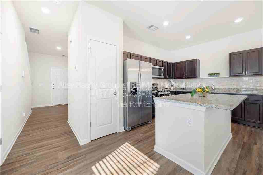 6448 Mountain Home Way Se - Photo 6 of 39