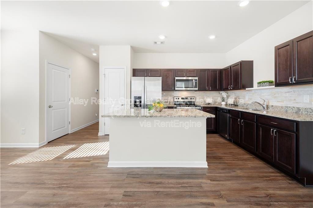 6448 Mountain Home Way Se - Photo 7 of 39