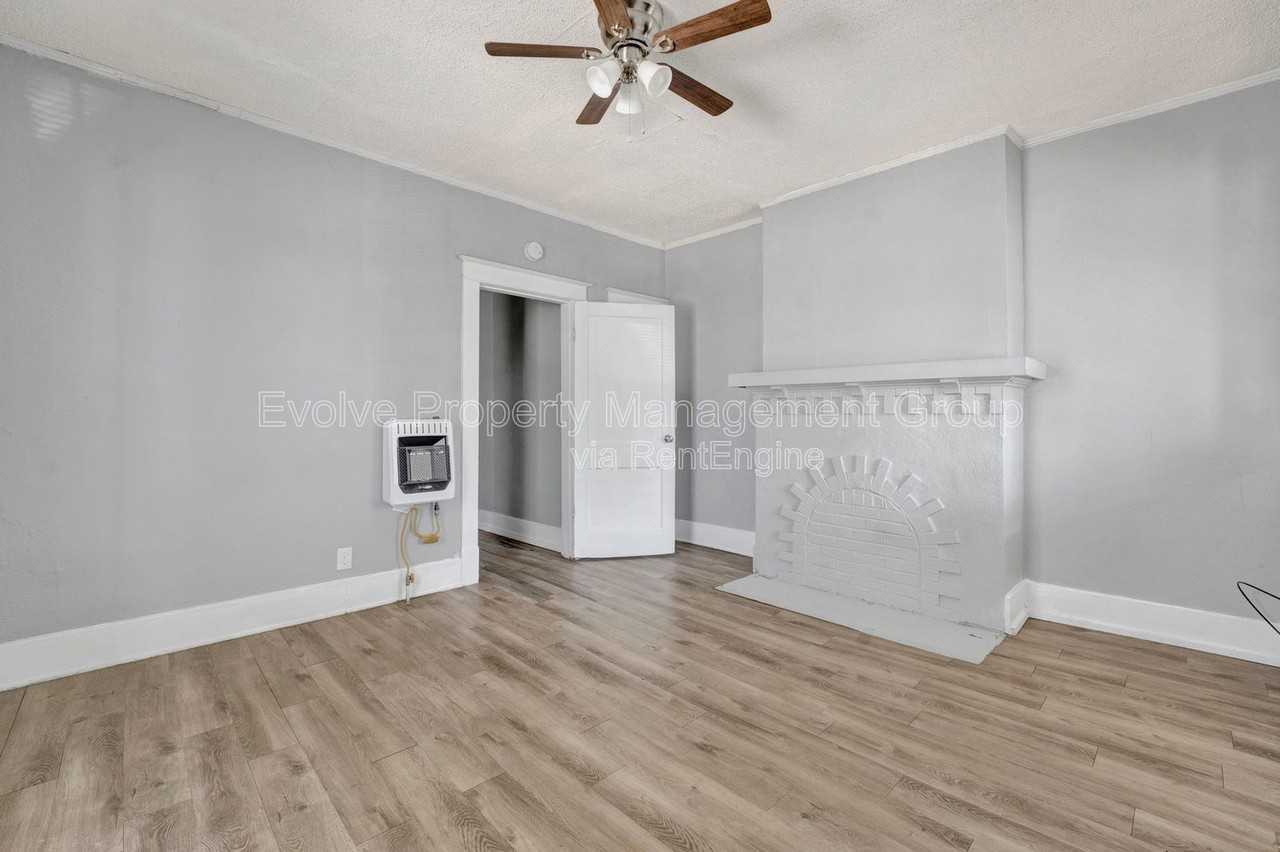 964 Joseph Pl - Photo 4 of 15