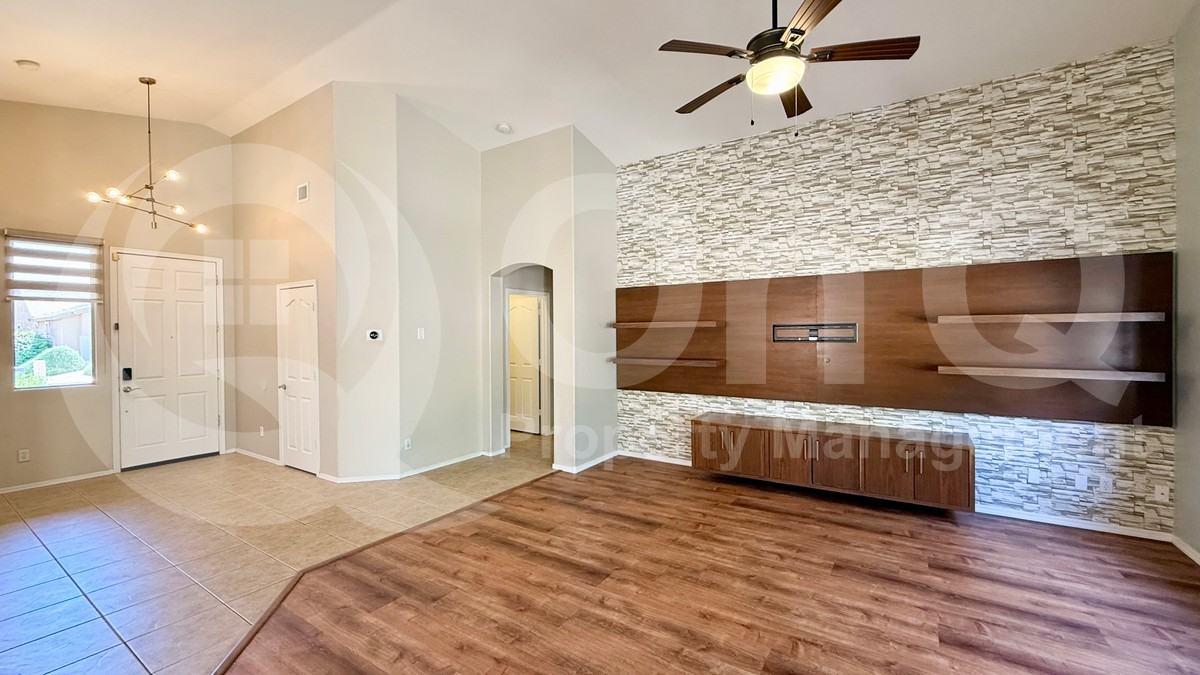 4250 E Augusta Ave - Photo 4 of 19