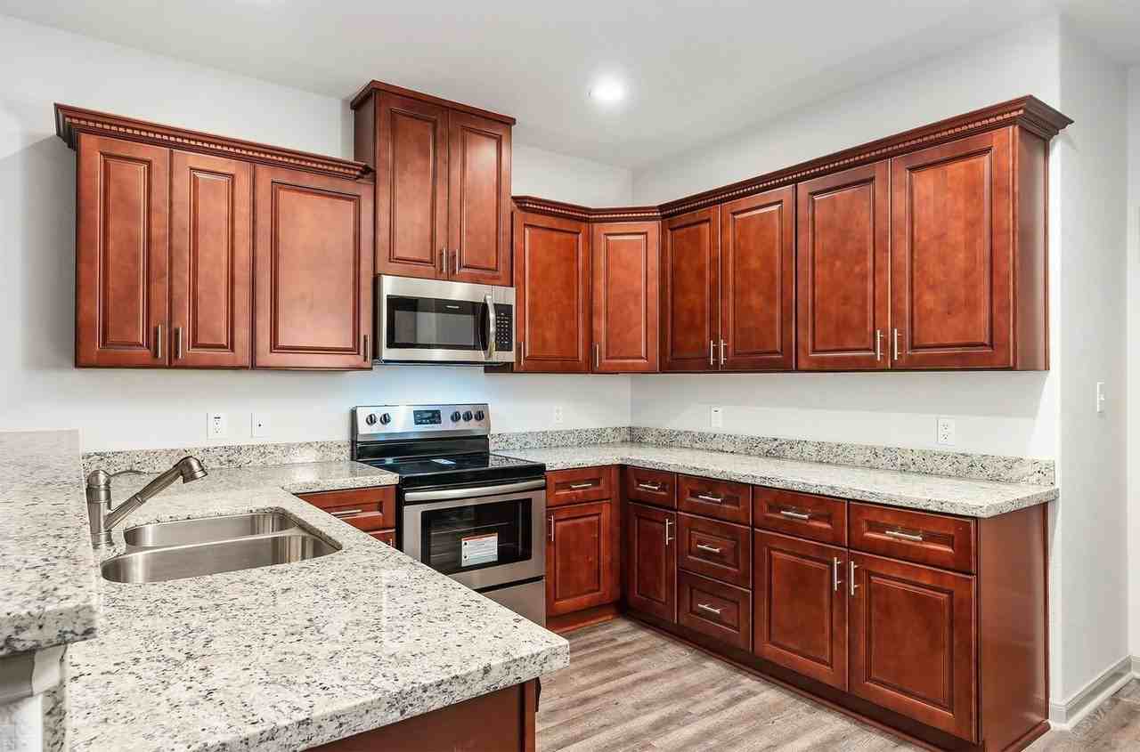 918 Shady Ln #A - Photo 4 of 17