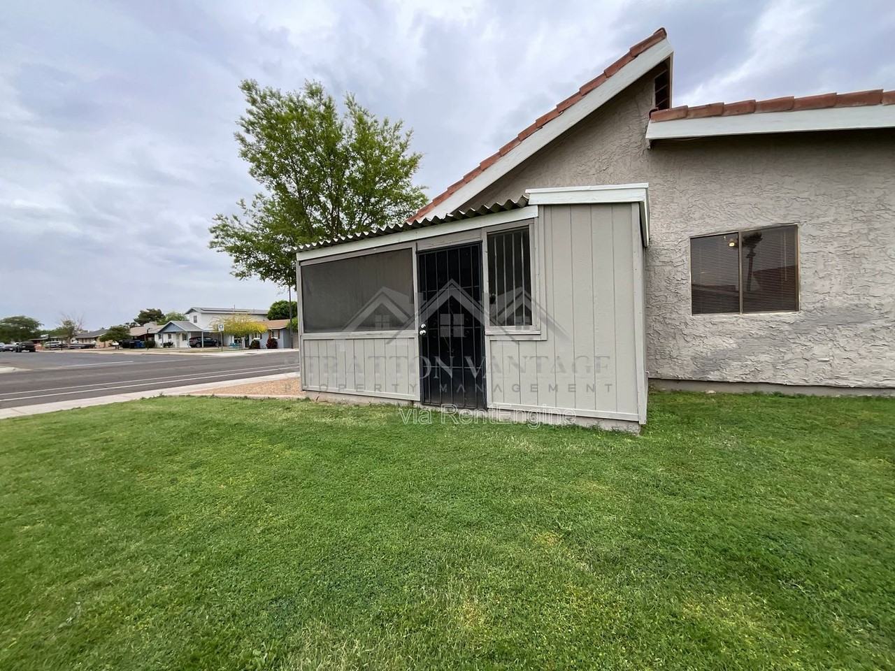 405 E Bruce Ave #A - Photo 7 of 41