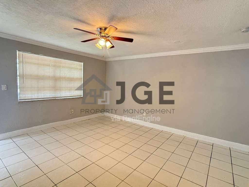 7710 Nw 3rd Ave - Photo 5 of 9