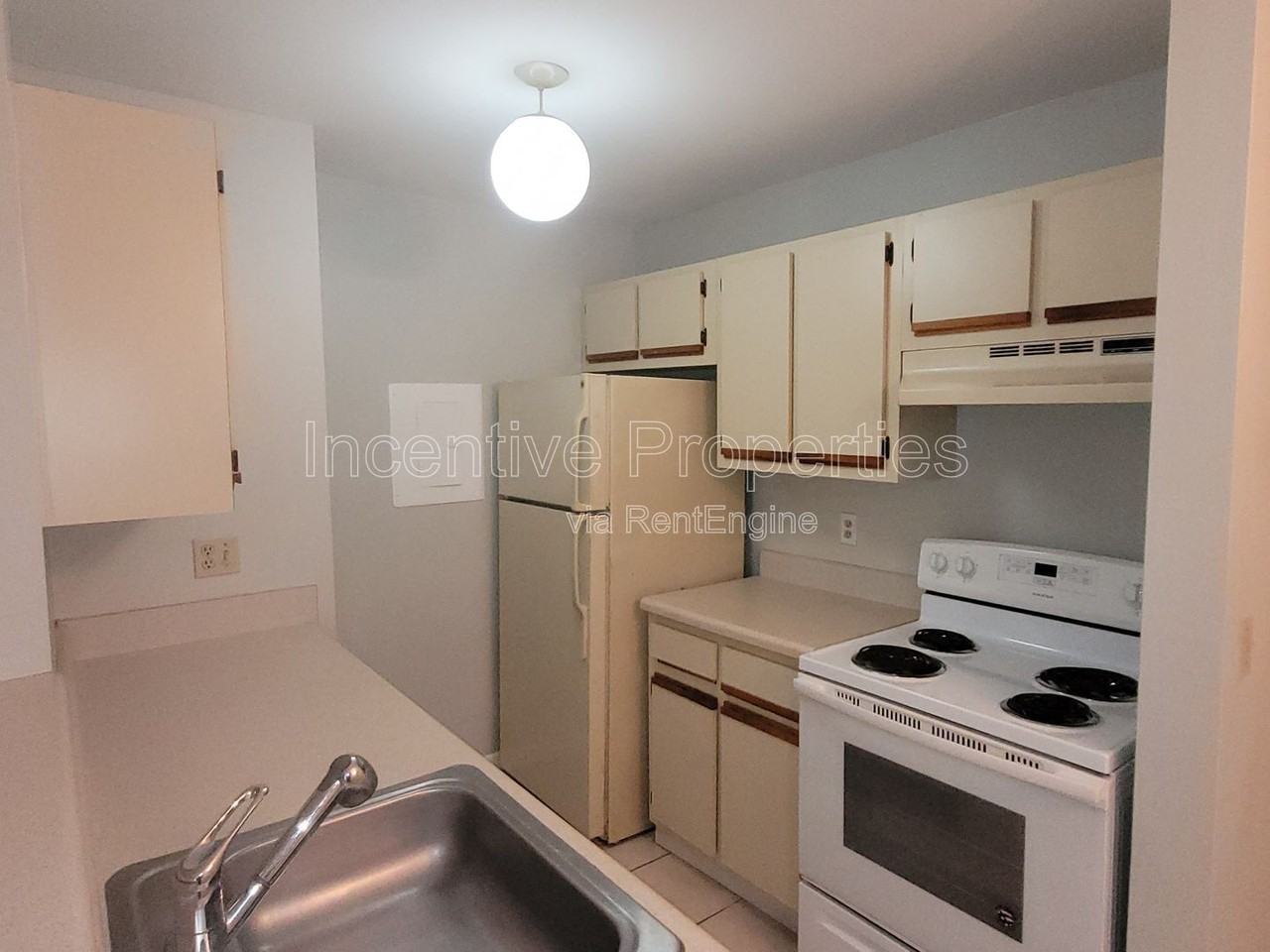 5956 Westgate Dr #102 - Photo 3 of 16