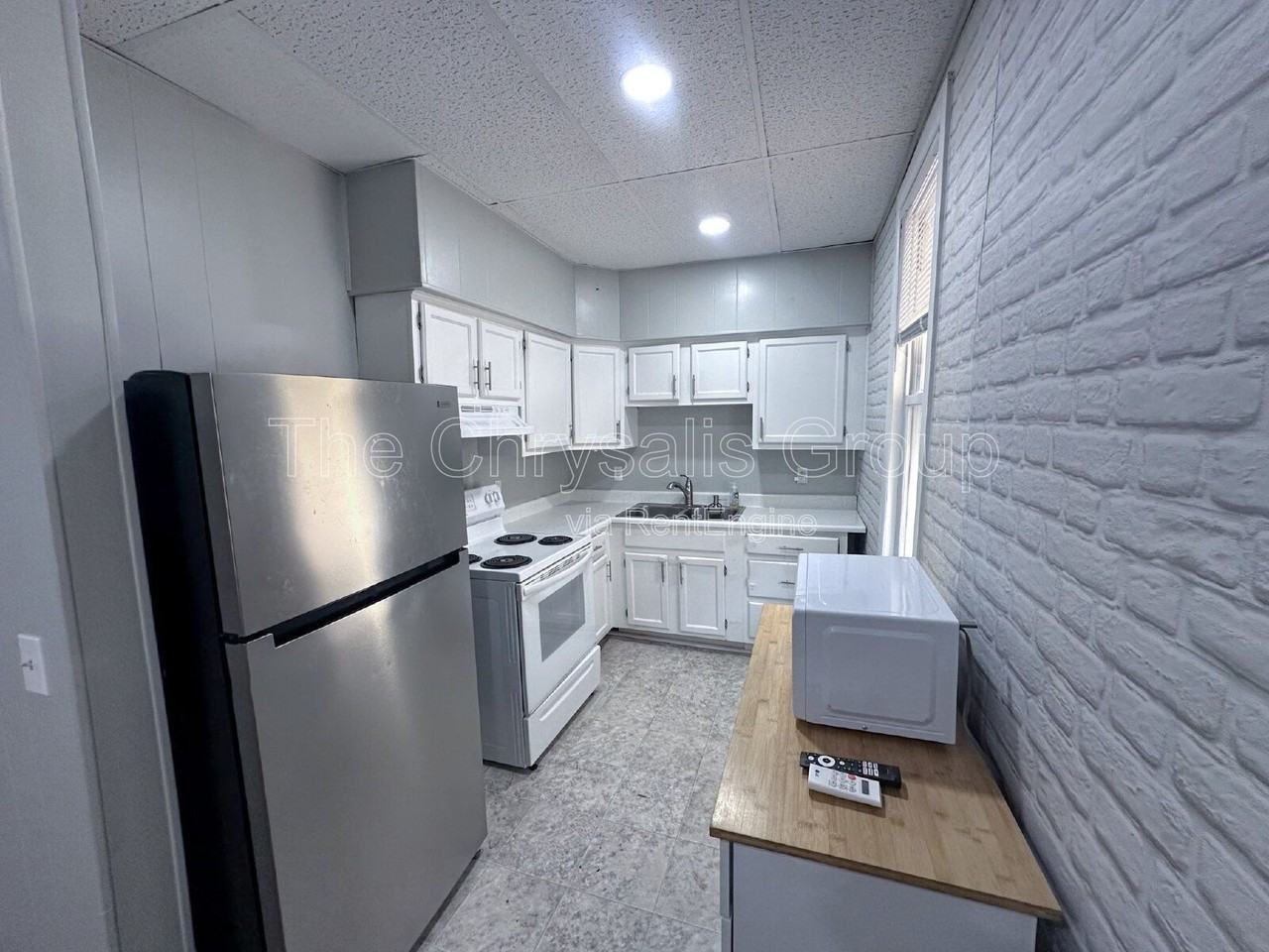 519 S Main St - Photo 2 of 9