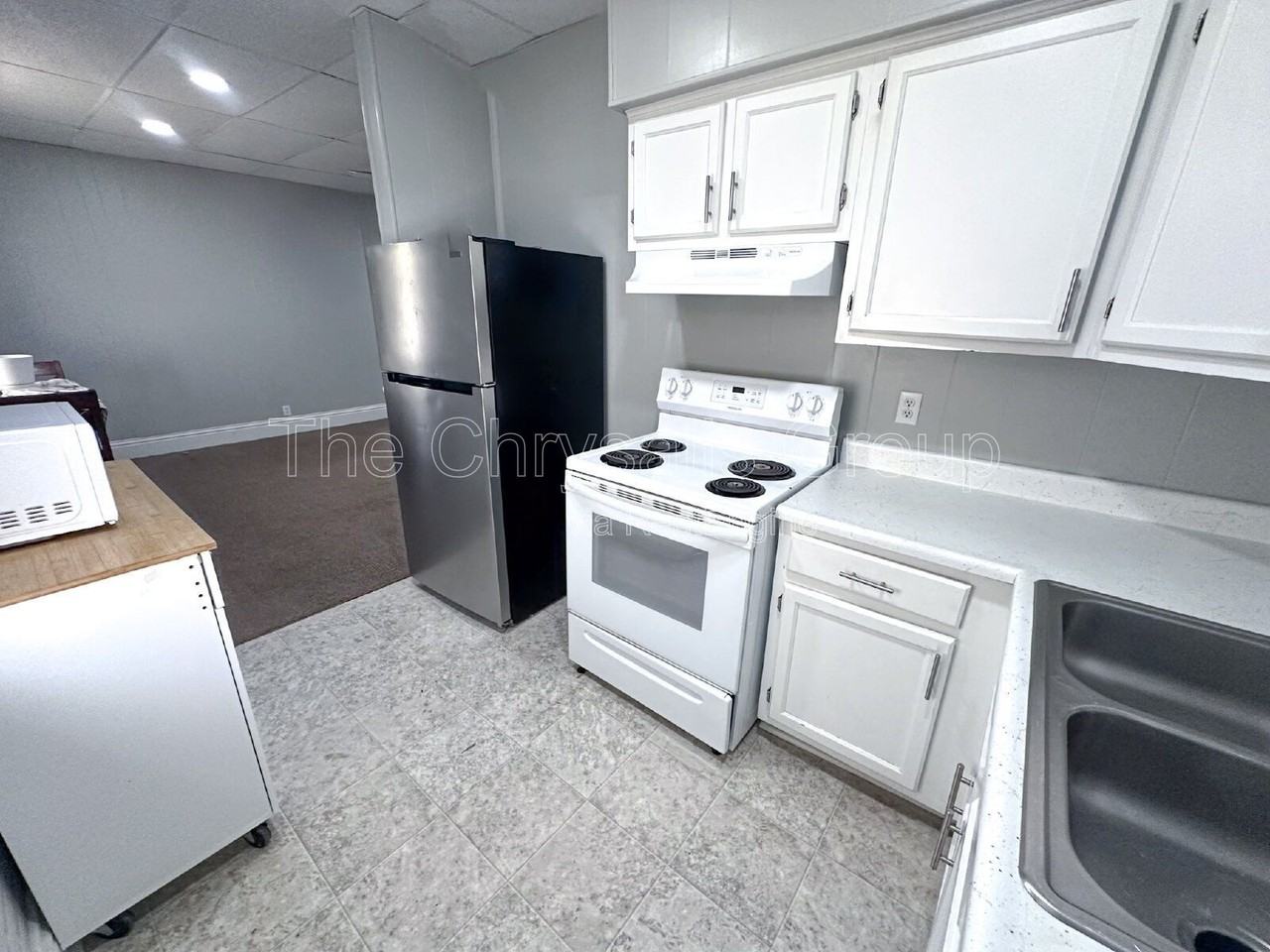 519 S Main St - Photo 3 of 9