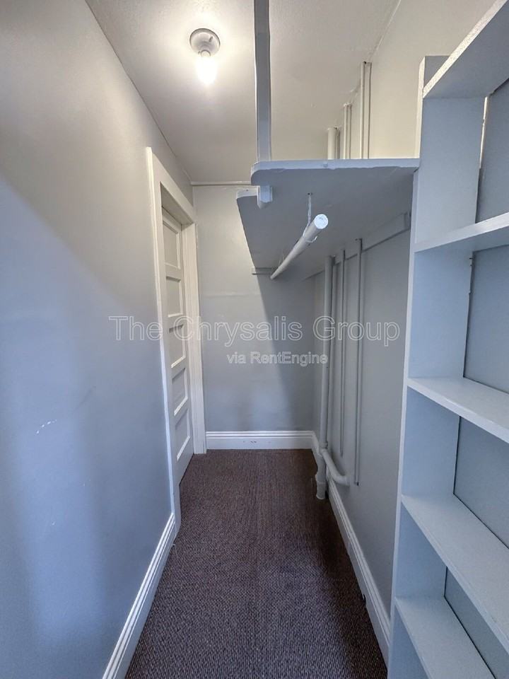 519 S Main St - Photo 6 of 9