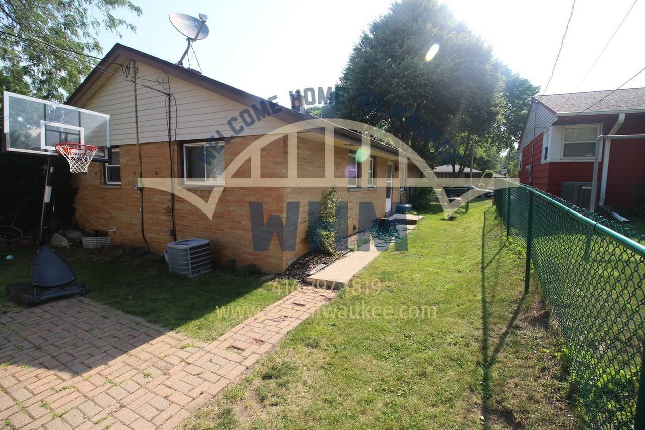 4133 N 99th St - Photo 2 of 3