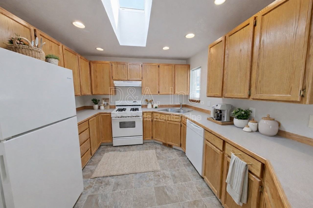 163 Se Partridge Dr - Photo 5 of 20