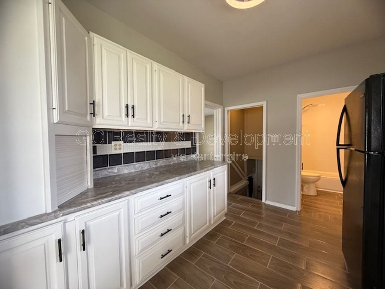 101 S La Fox St - Photo 7 of 12