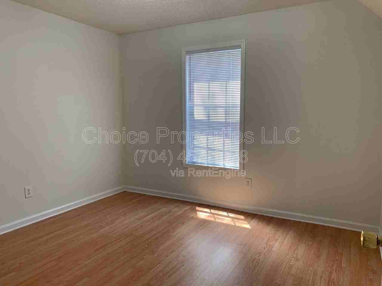 56 Tribune Ave Sw #F - Photo 5 of 9