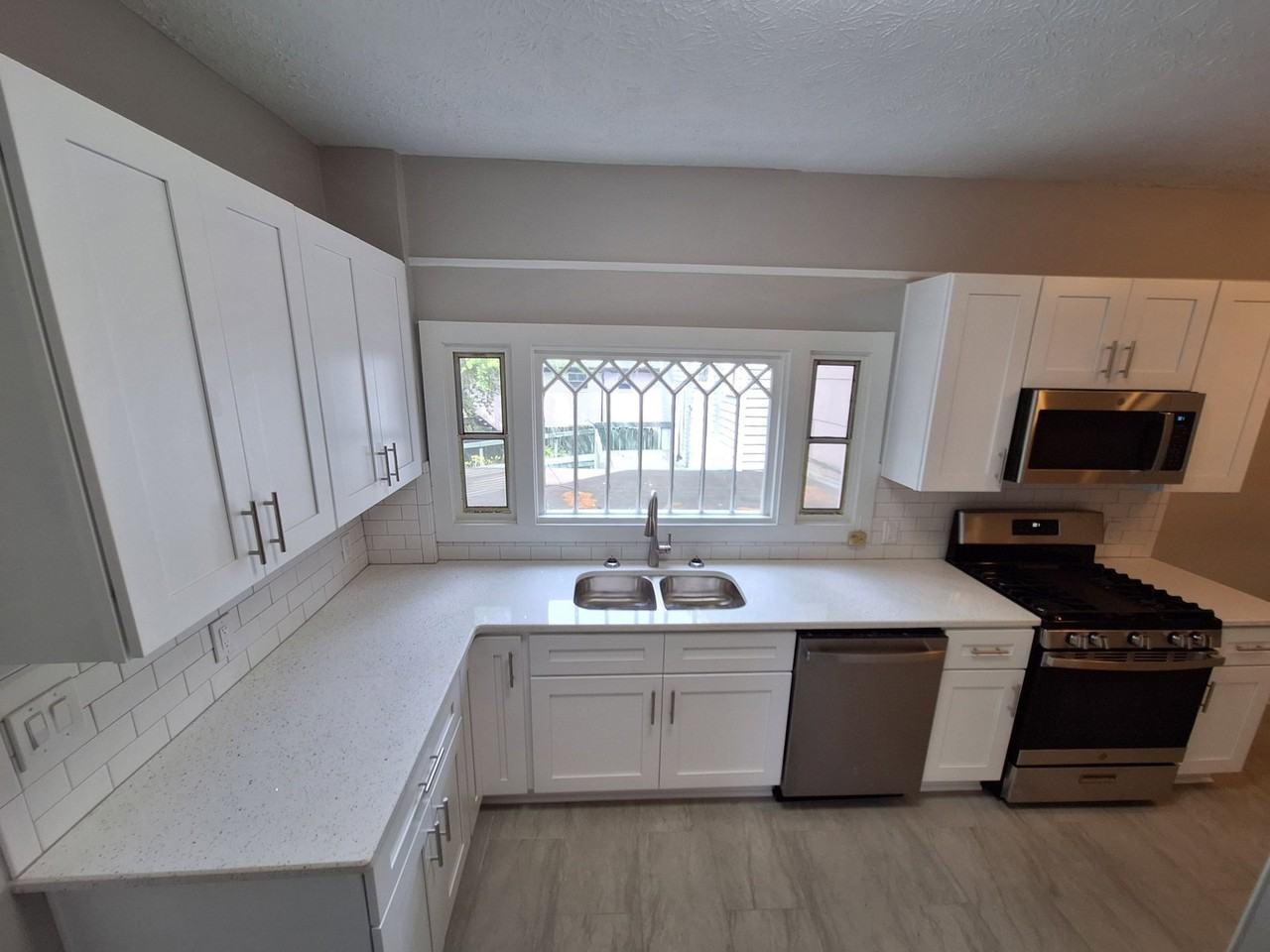 852 Monroe Dr Ne #2 - Photo 4 of 18