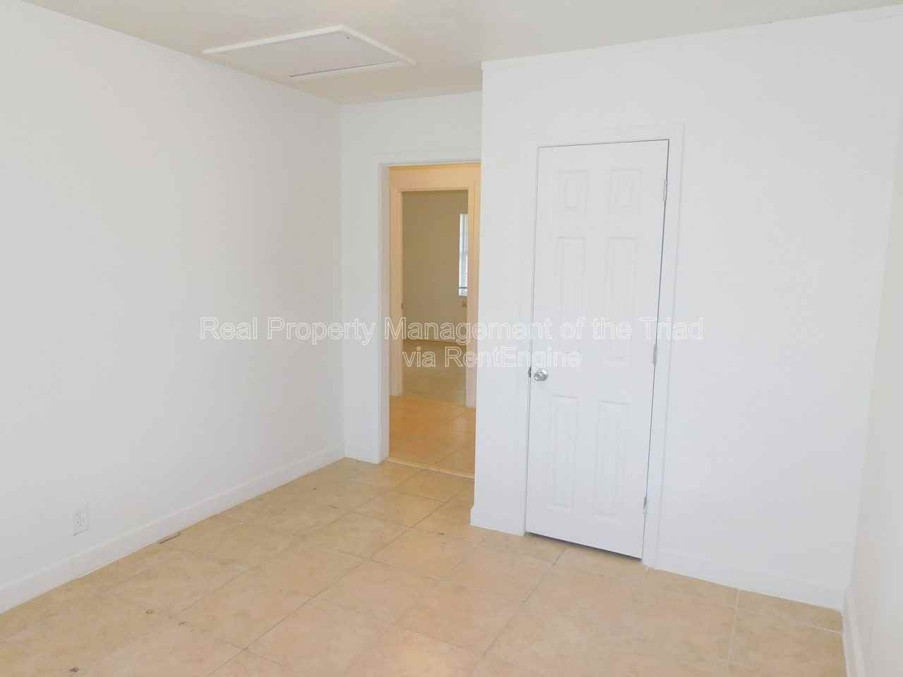 1514 Gholson Ave #D - Photo 3 of 14