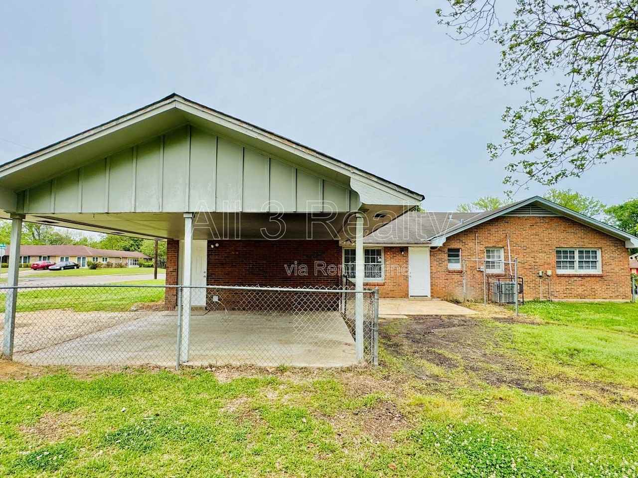 502 Adler Dr - Photo 4 of 38