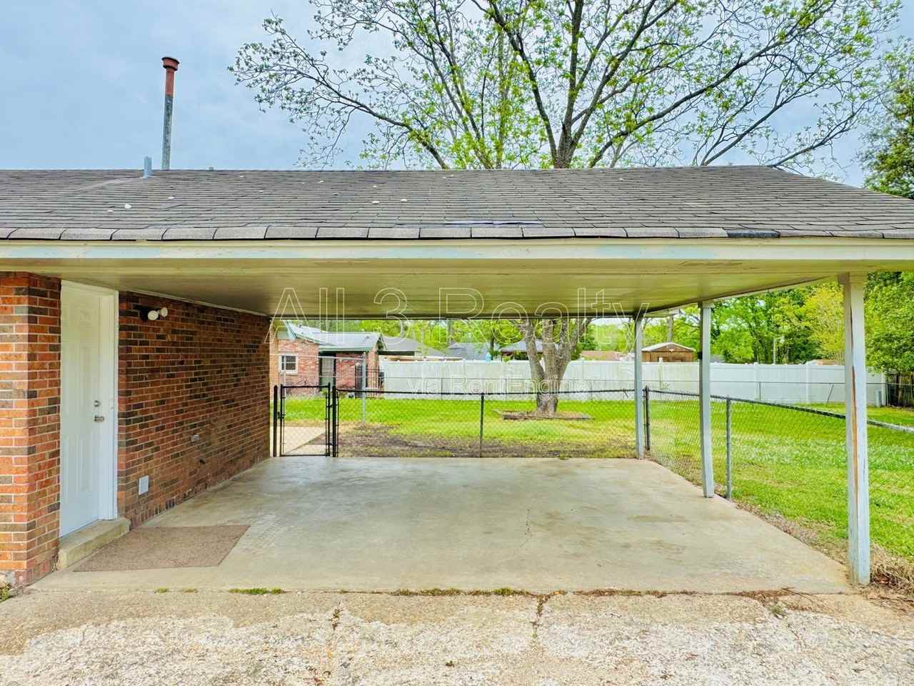 502 Adler Dr - Photo 5 of 38