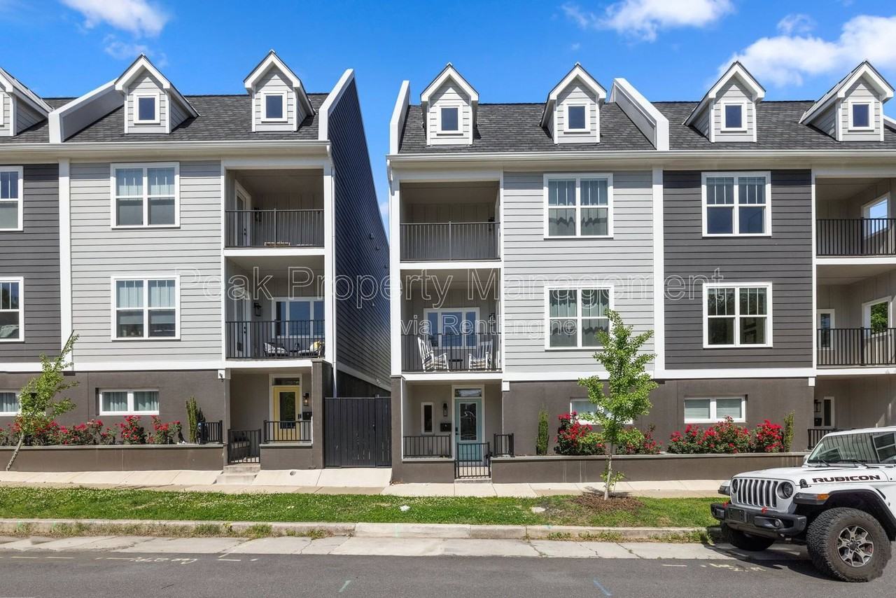 3120 N St - Photo 2 of 40