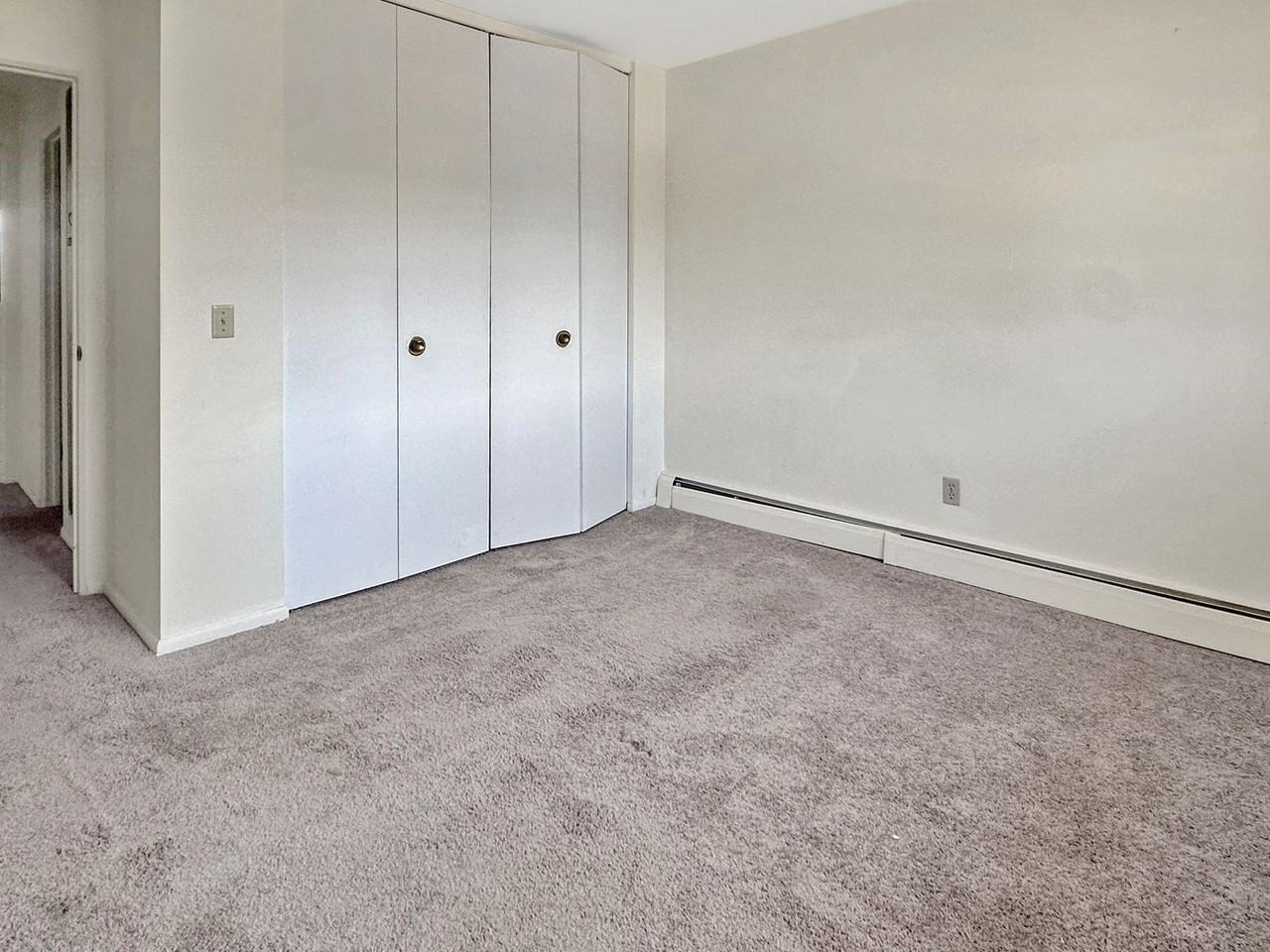 2833 S Burdick St #C - Photo 5 of 6