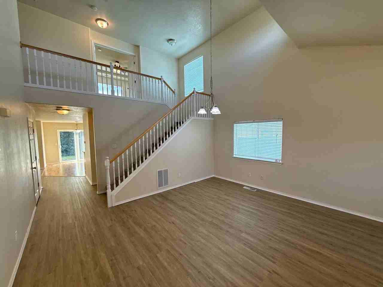 386 Casting St Se - Photo 2 of 50