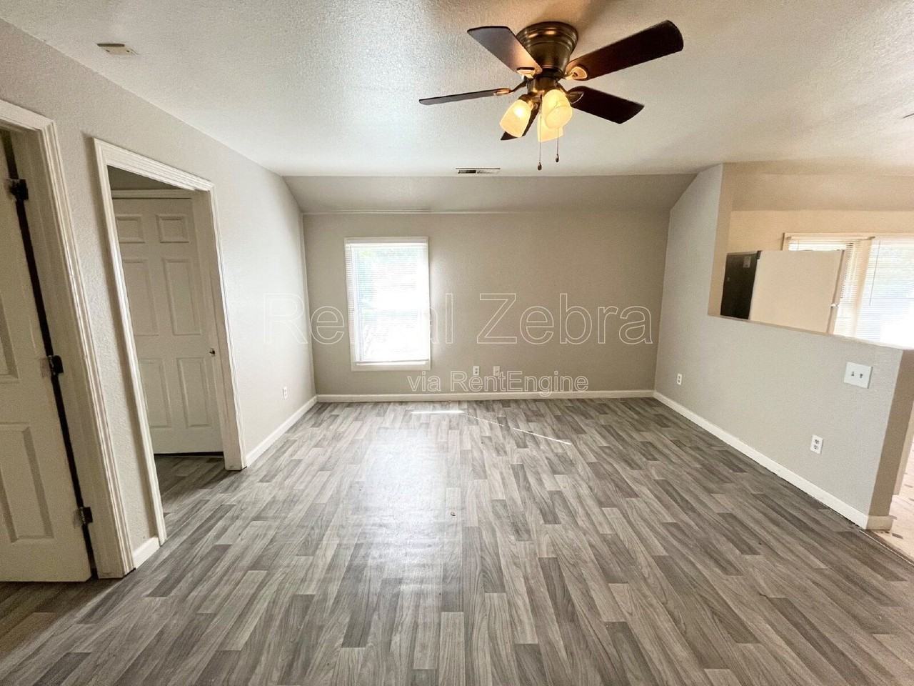 355 W 22nd St - Photo 6 of 6