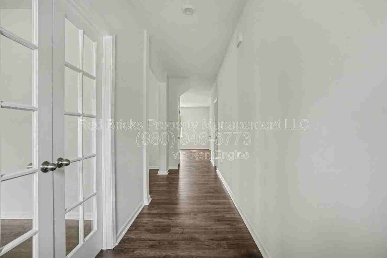 11010 Austin Estates Dr - Photo 5 of 30