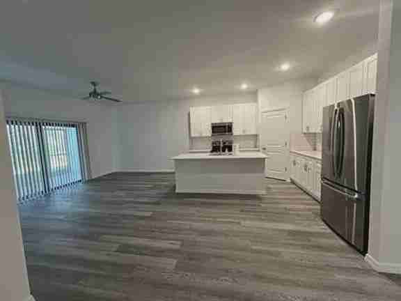 1153 Oceanic Rd - Photo 2 of 9