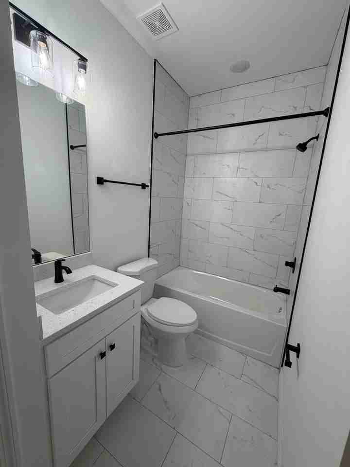 1145 Edgerton Ave - Photo 7 of 15