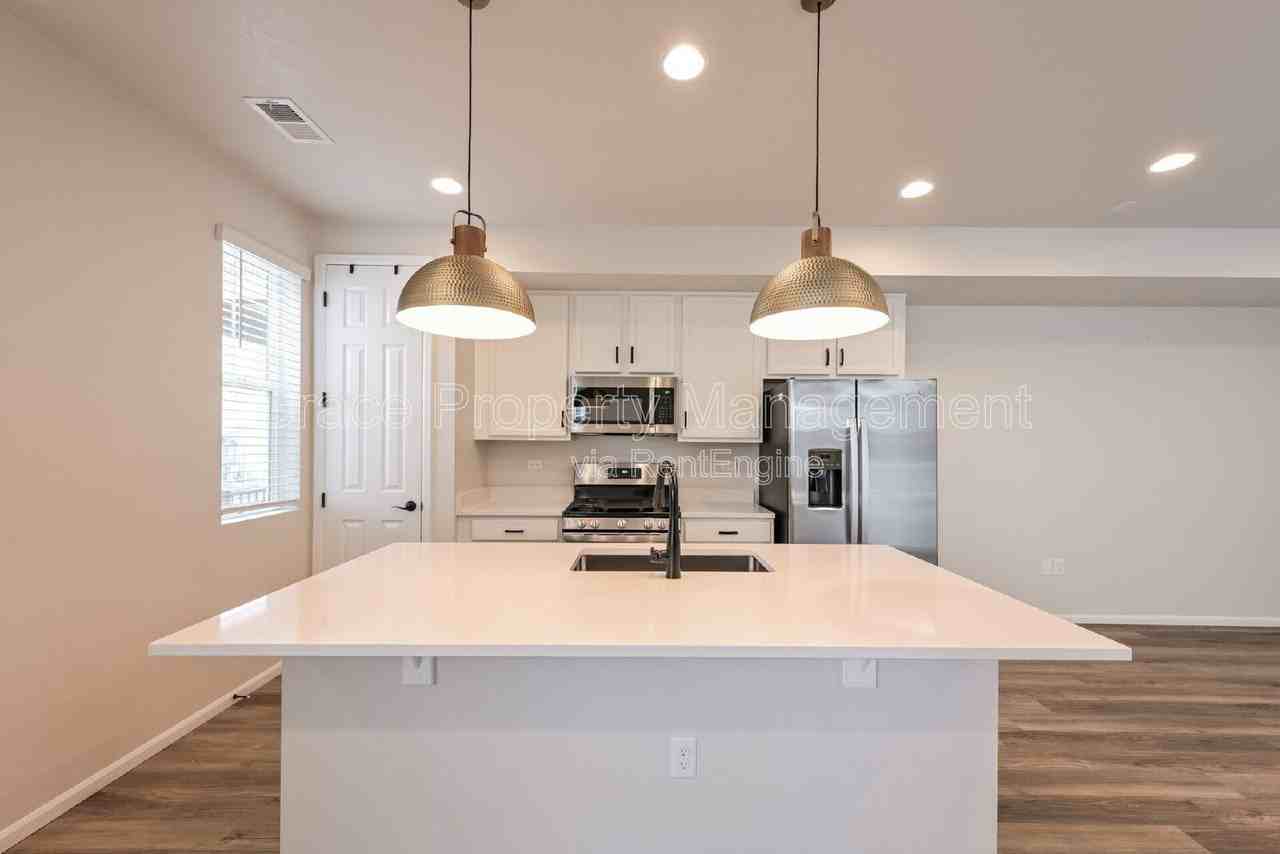 5358 Routt St #B - Photo 4 of 27