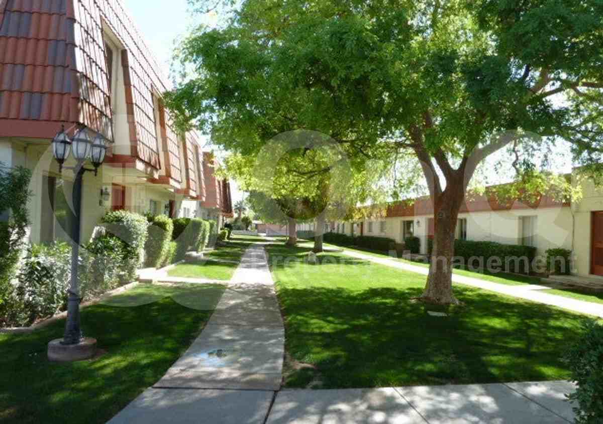 3964 N Granite Reef Rd - Photo 3 of 6