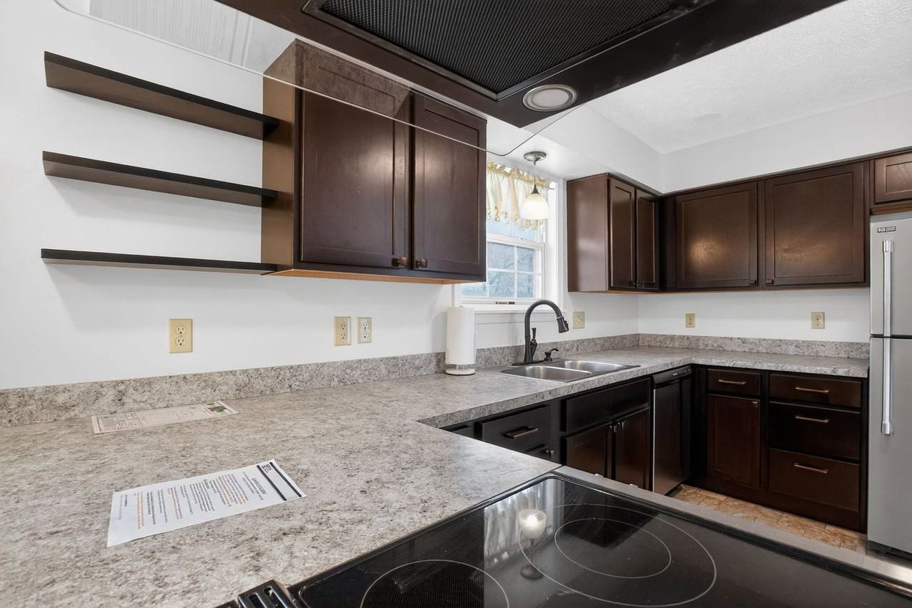 11530 Tomahawk Trl W - Photo 3 of 15