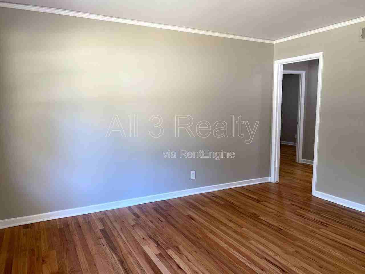 940 Green Ridge Ct - Photo 4 of 22