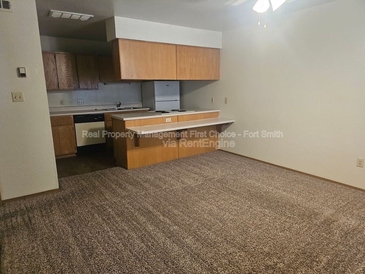 140 Cedar Creek Ct #5 - Photo 2 of 12