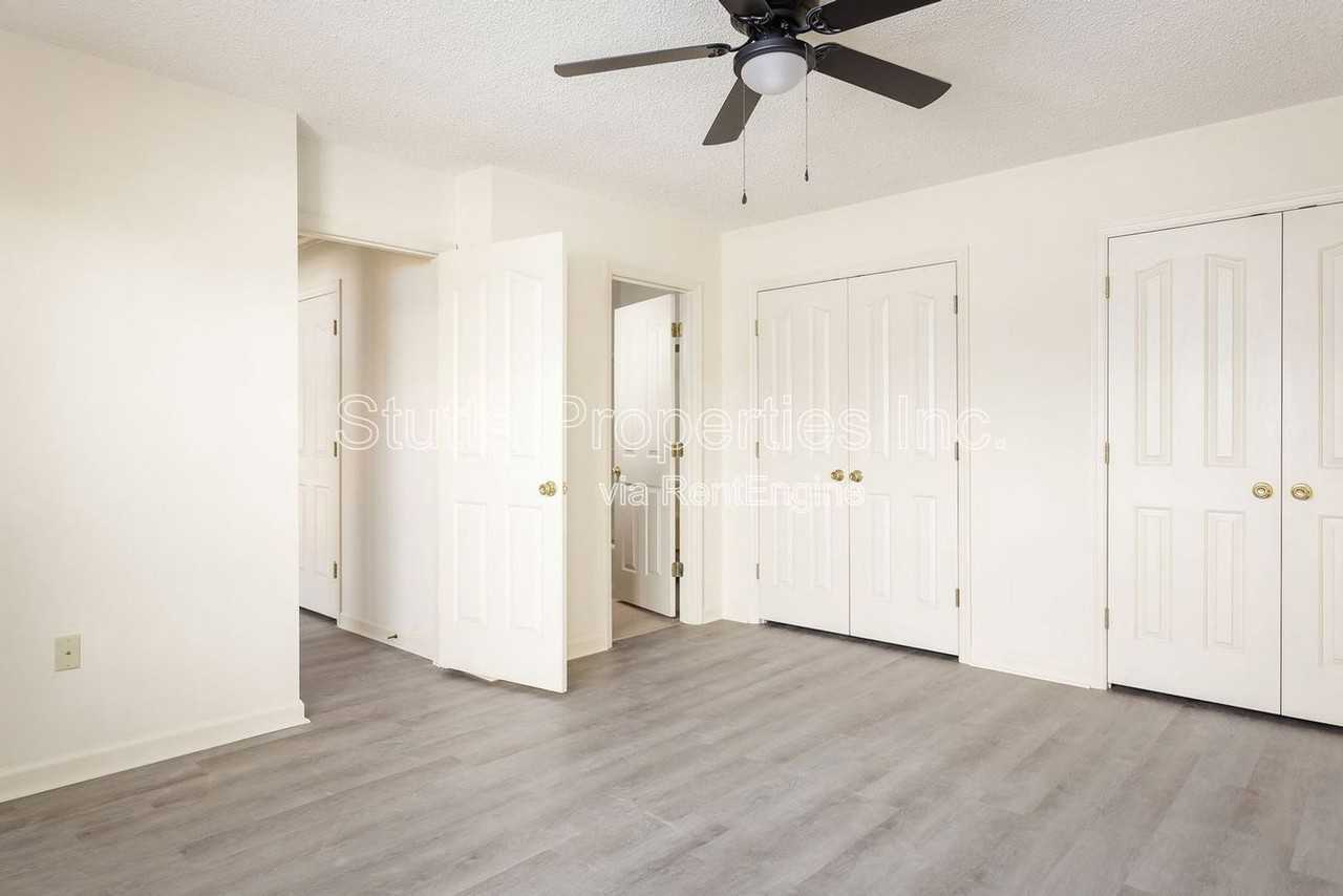 2424 Roberts Ln #C26 - Photo 6 of 12