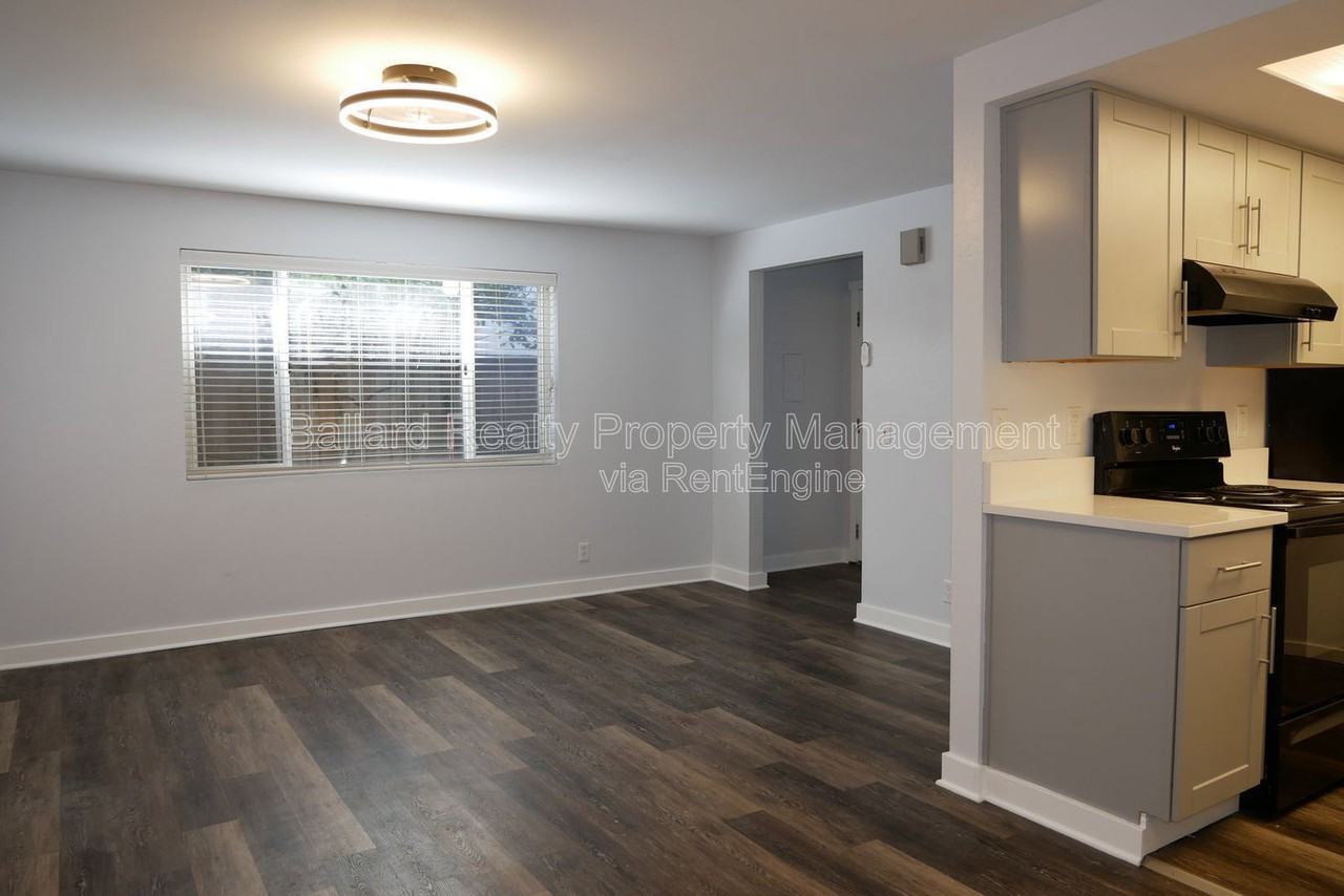 6116 22nd Ave Nw #2 - Photo 4 of 18