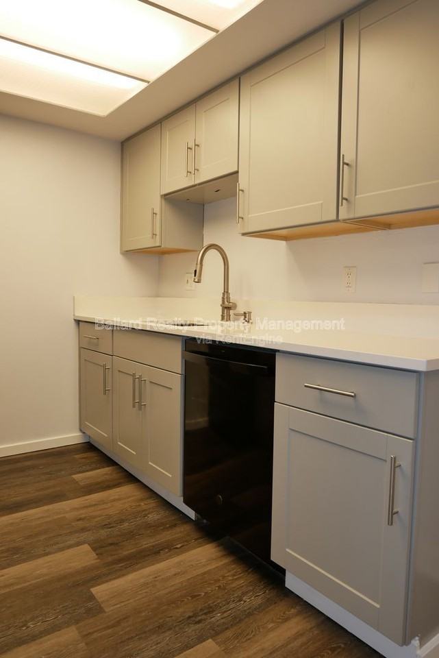 6116 22nd Ave Nw #2 - Photo 5 of 18