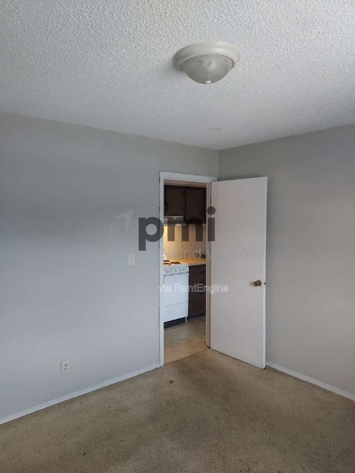 465 E Main St #13 - Photo 6 of 18