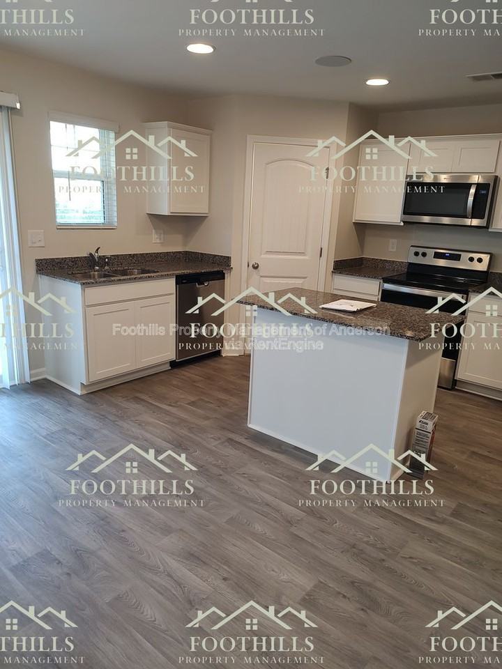 145 Adger Rd - Photo 4 of 25