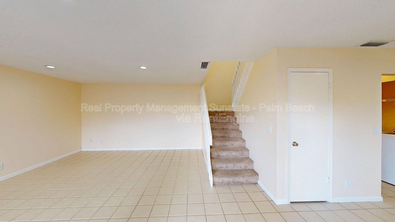 1921 N Congress Ave - Photo 3 of 26