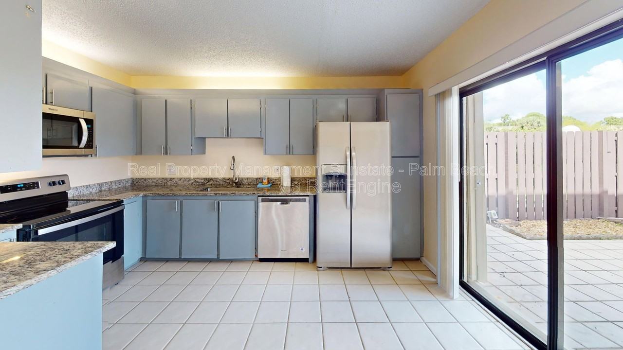 1921 N Congress Ave - Photo 7 of 26