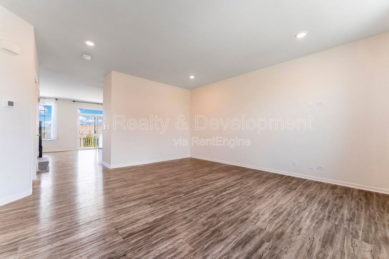 596 Cimmaron Cir - Photo 5 of 22