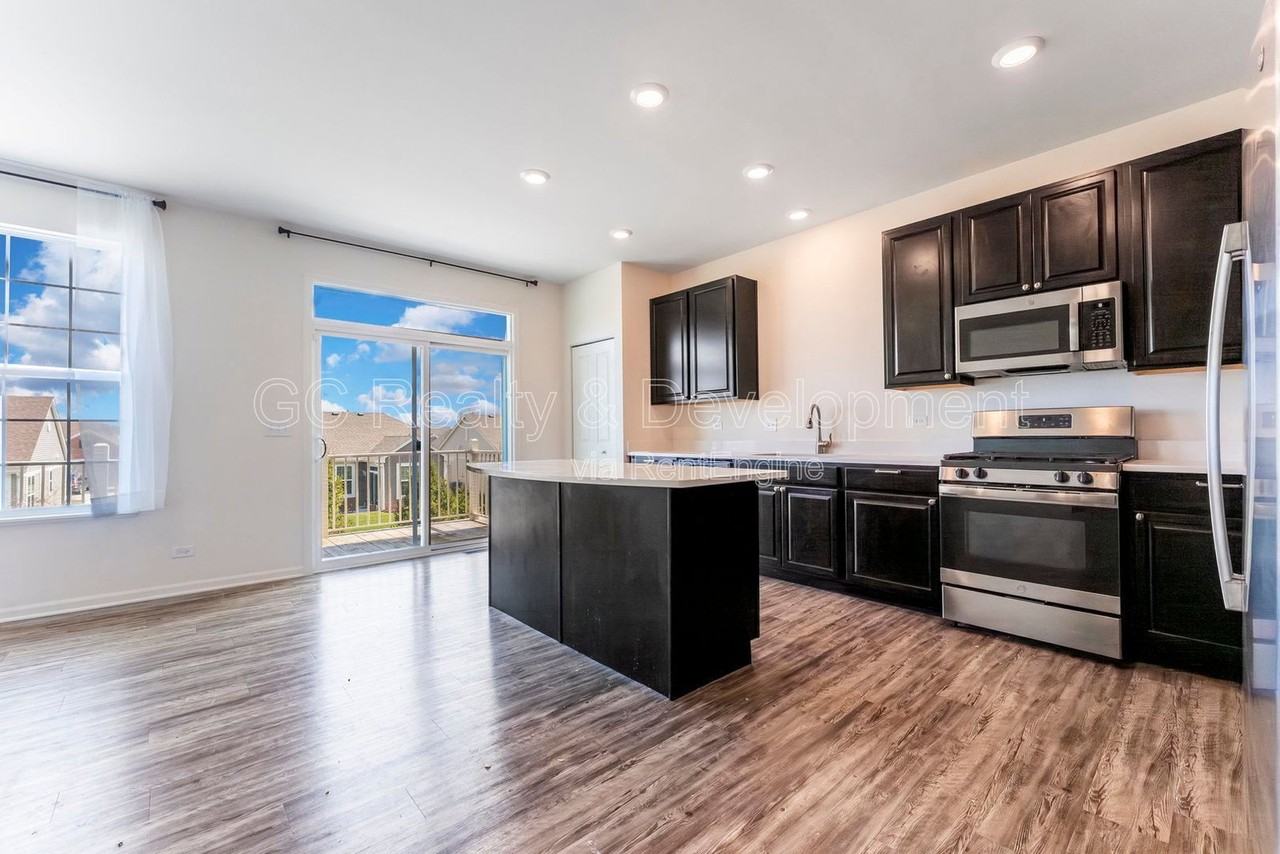 596 Cimmaron Cir - Photo 6 of 22