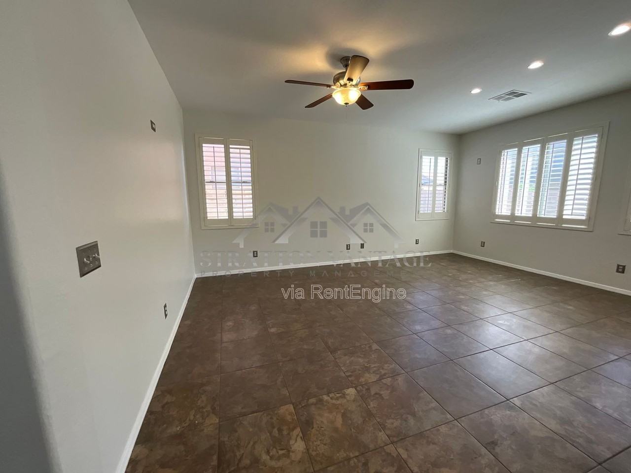 16129 W Hilton Ave - Photo 7 of 28