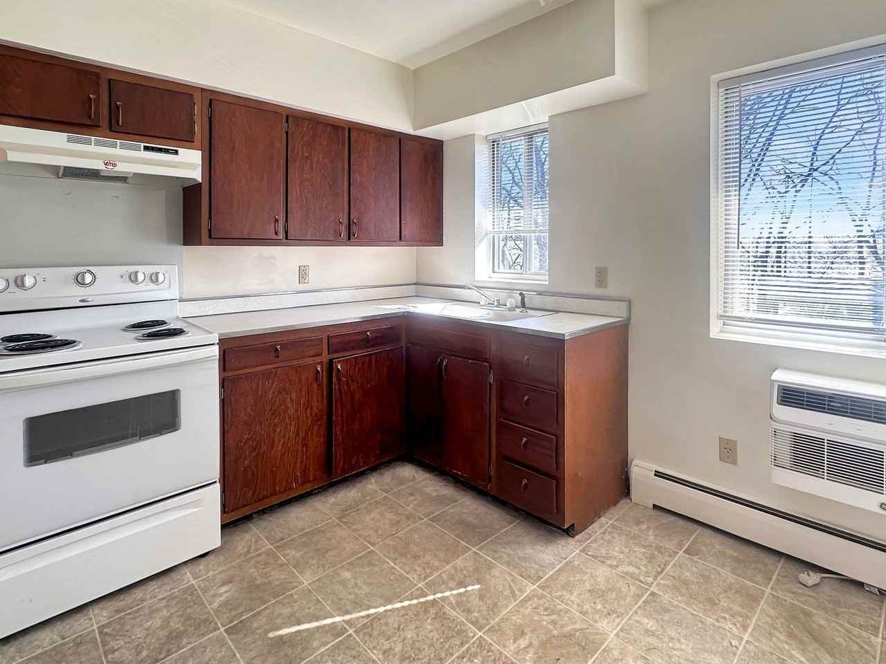 2839 S Burdick St #C - Photo 5 of 5