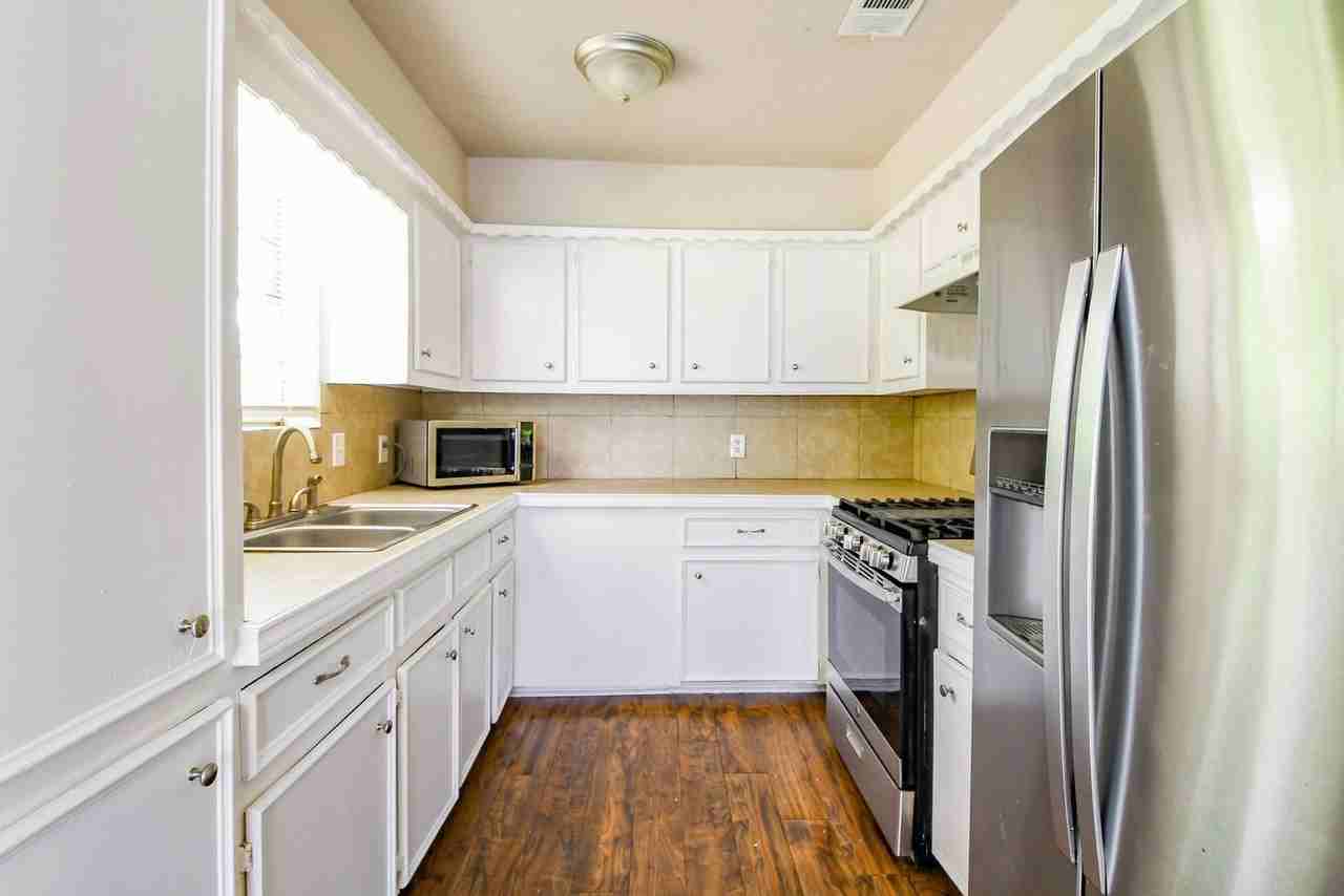 3210 Ridgefield Rd - Photo 6 of 22